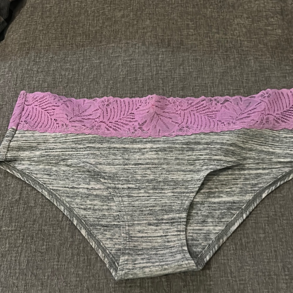PINK Extra Low Rise Hipster size Large